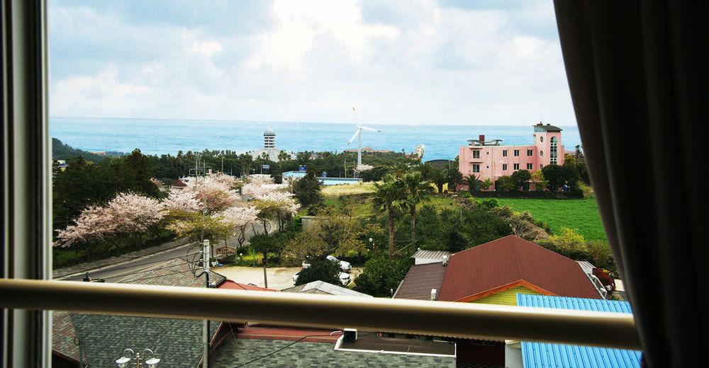 סאוגוויפו Hotel The Grang Jungmun מראה חיצוני תמונה