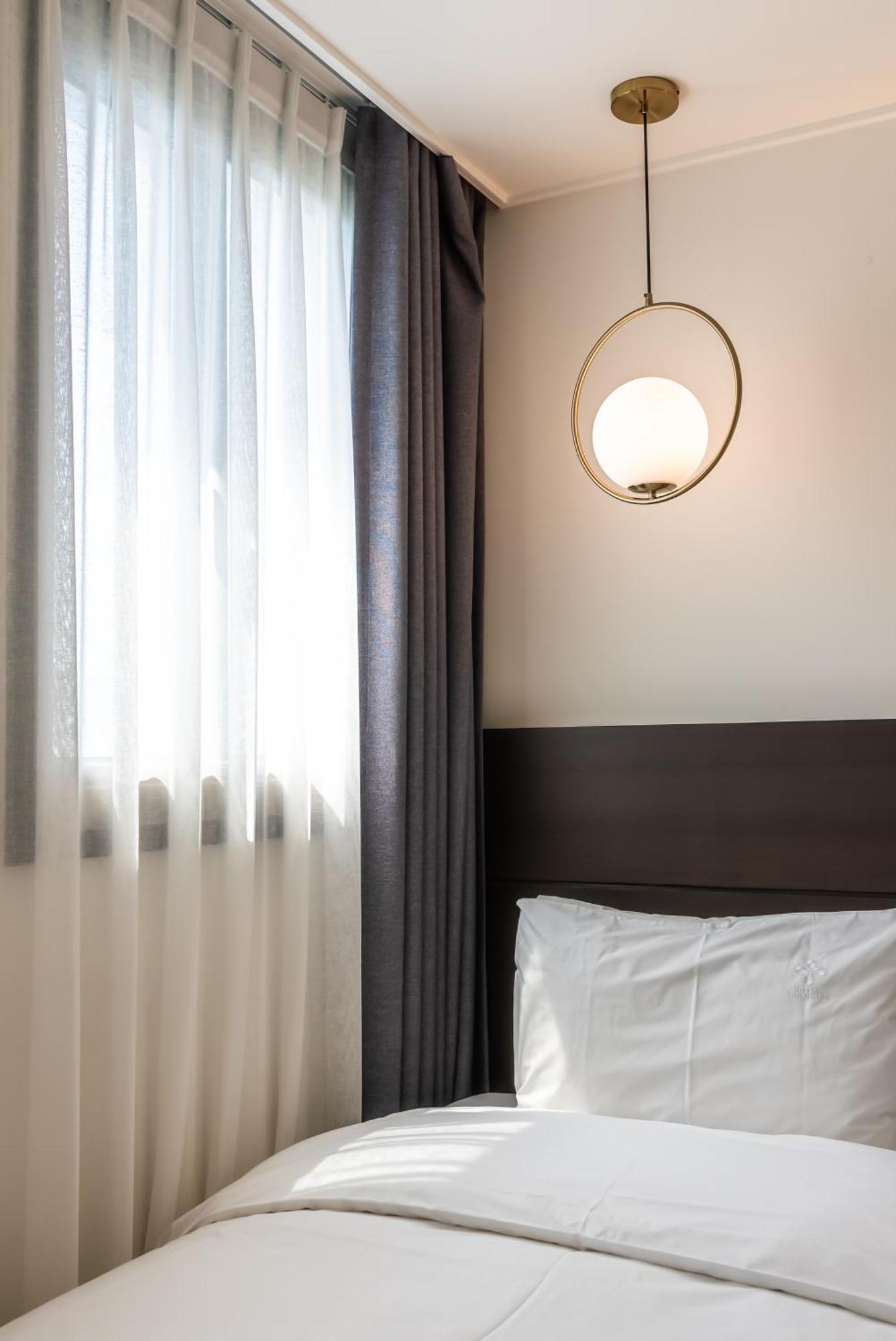 סאוגוויפו Hotel The Grang Jungmun מראה חיצוני תמונה